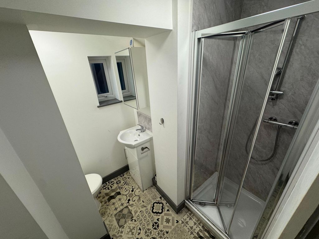 Property photo 2 of 3