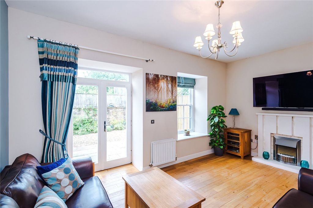 Property photo 2 of 45 Picture No. 43