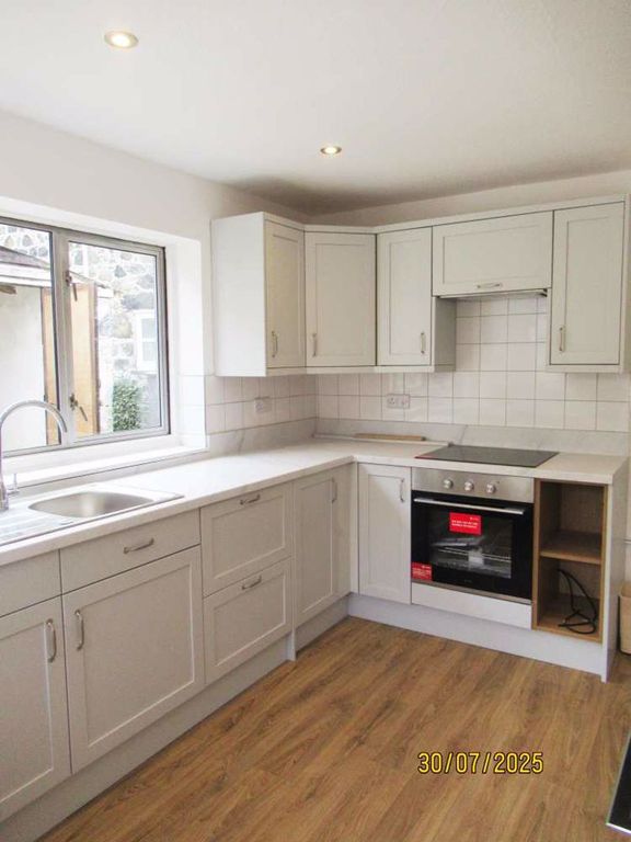 Property photo 2 of 14 Kitchen