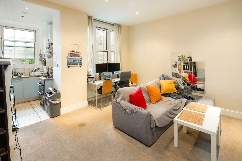 Property photo 2 of 5 Uqdzcciw.Jpeg