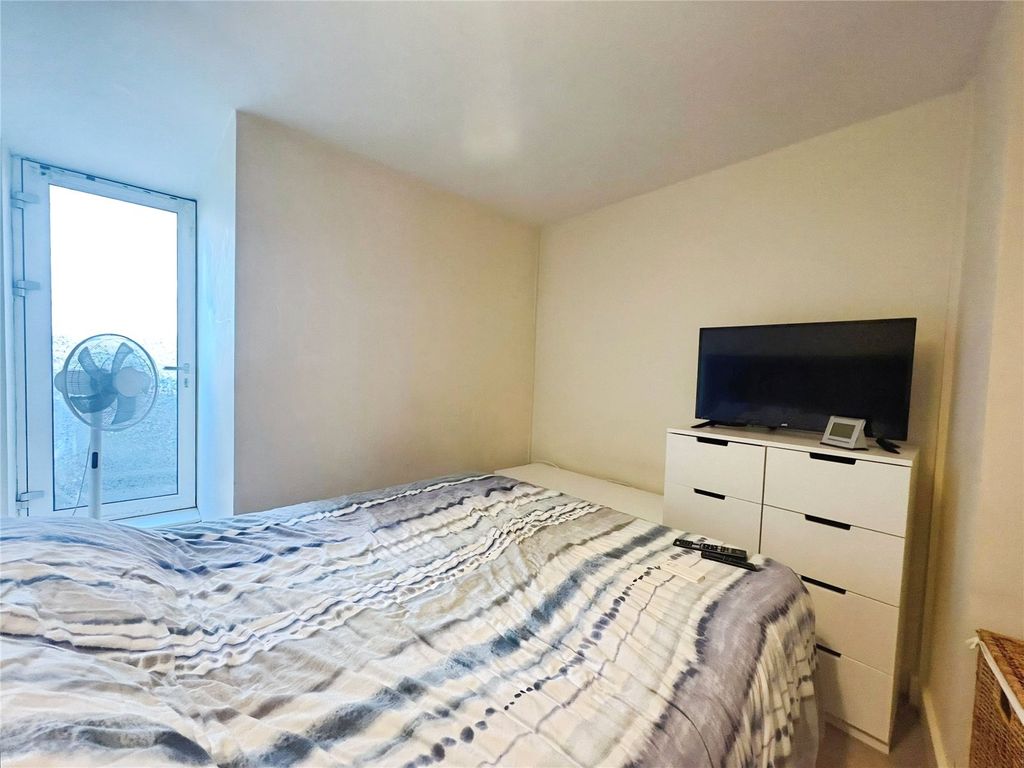 Property photo 3 of 9 Bedroom 1