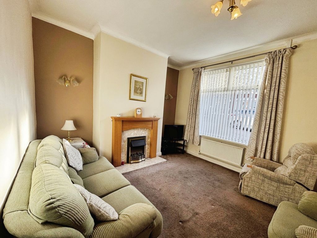 Property photo 2 of 12 Pbox-Img.Jpeg