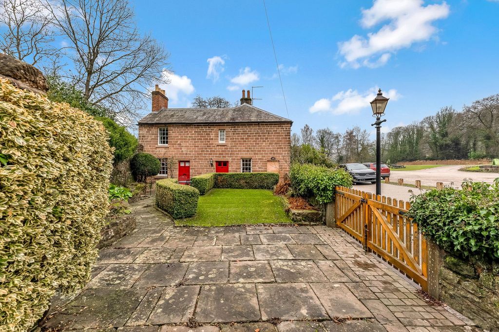 Property photo 1 of 33