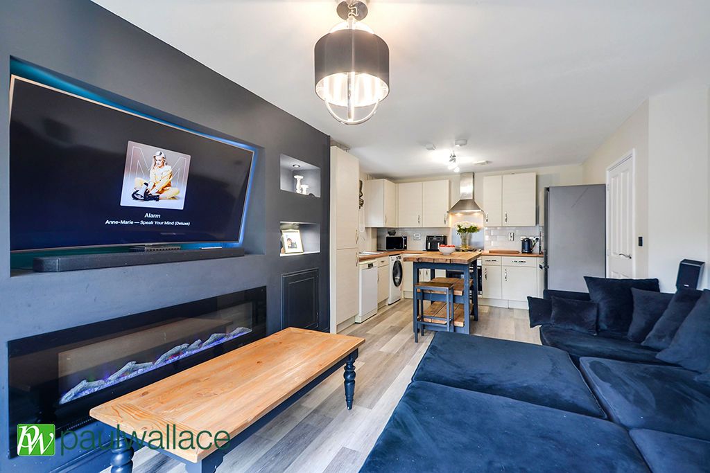 Property photo 3 of 15 Lounge/Kitchen