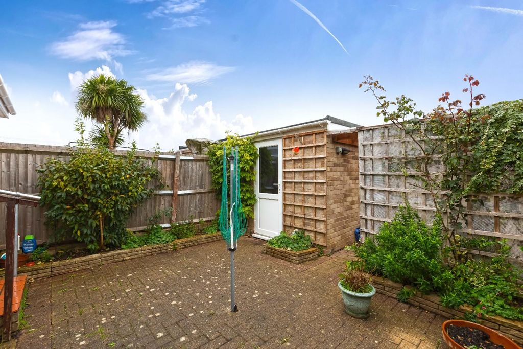 Property photo 2 of 15 The Drive_10.Jpg