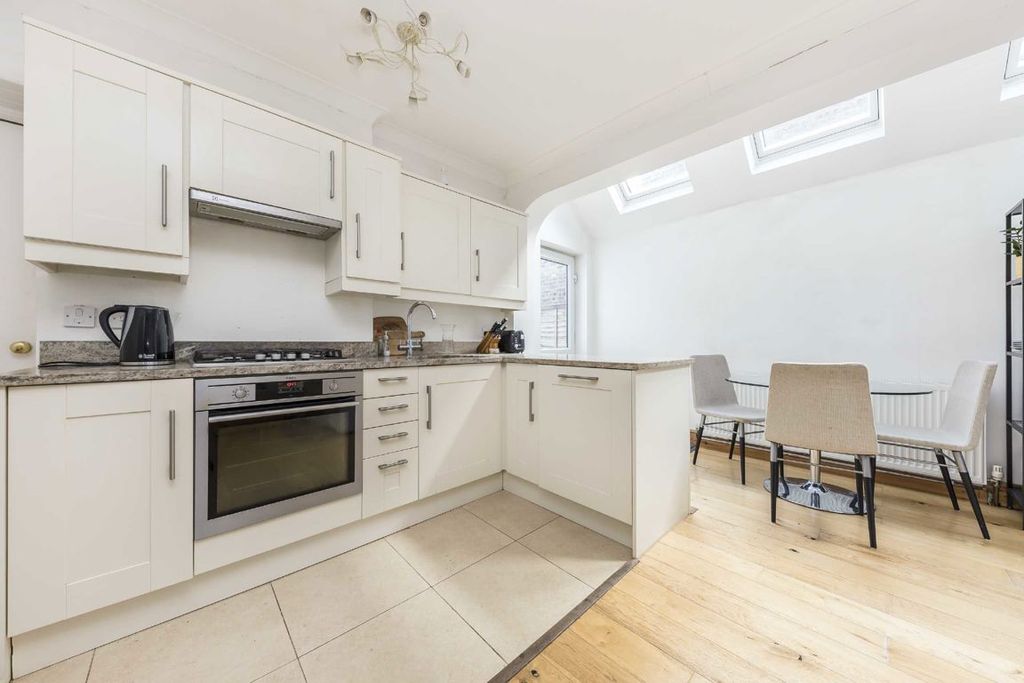 Property photo 2 of 5