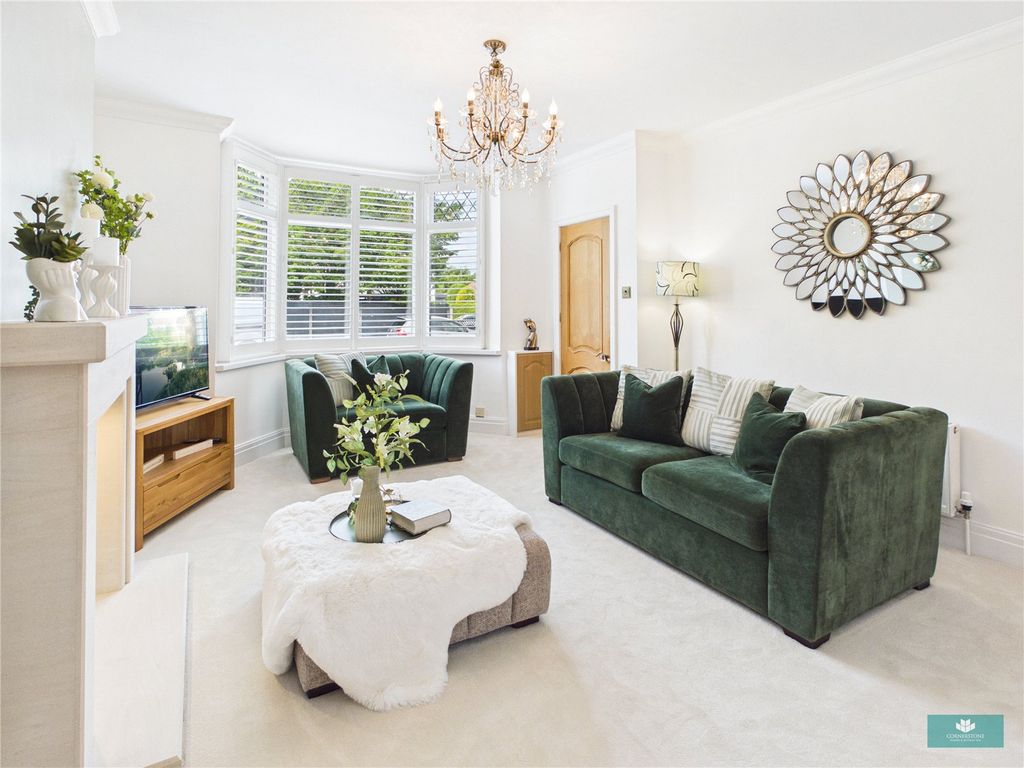 Property photo 2 of 40 Picture No. 31