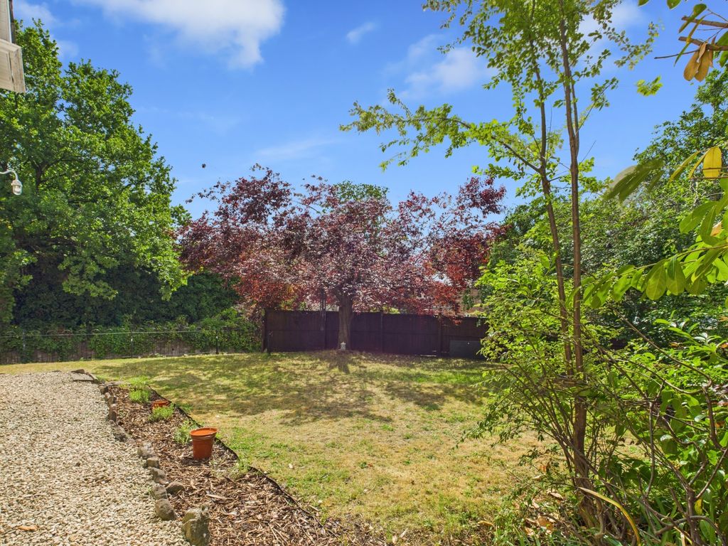 Property photo 3 of 22 Picture No. 03