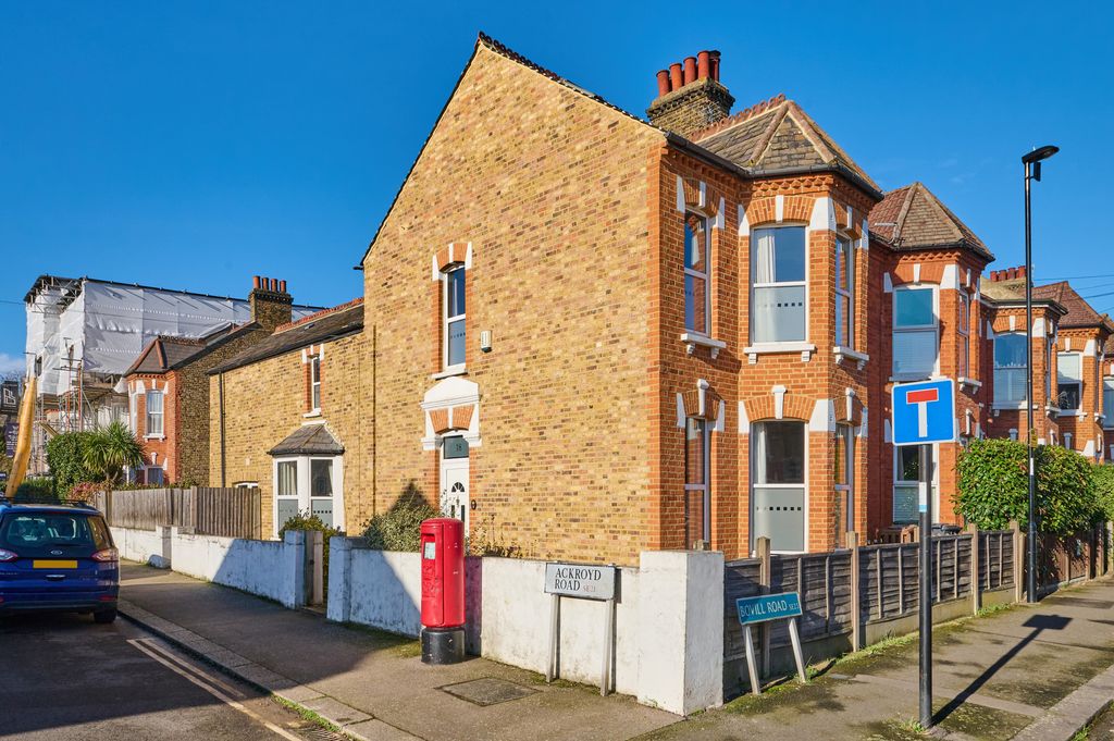 Property photo 1 of 13