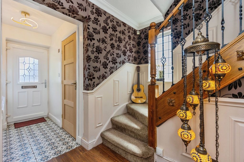 Property photo 2 of 24 Pbox-Img.Jpg