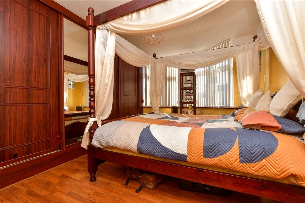 Property photo 2 of 8 Bedroom 1