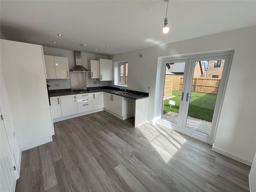 Property photo 3 of 13 Picture No. 02