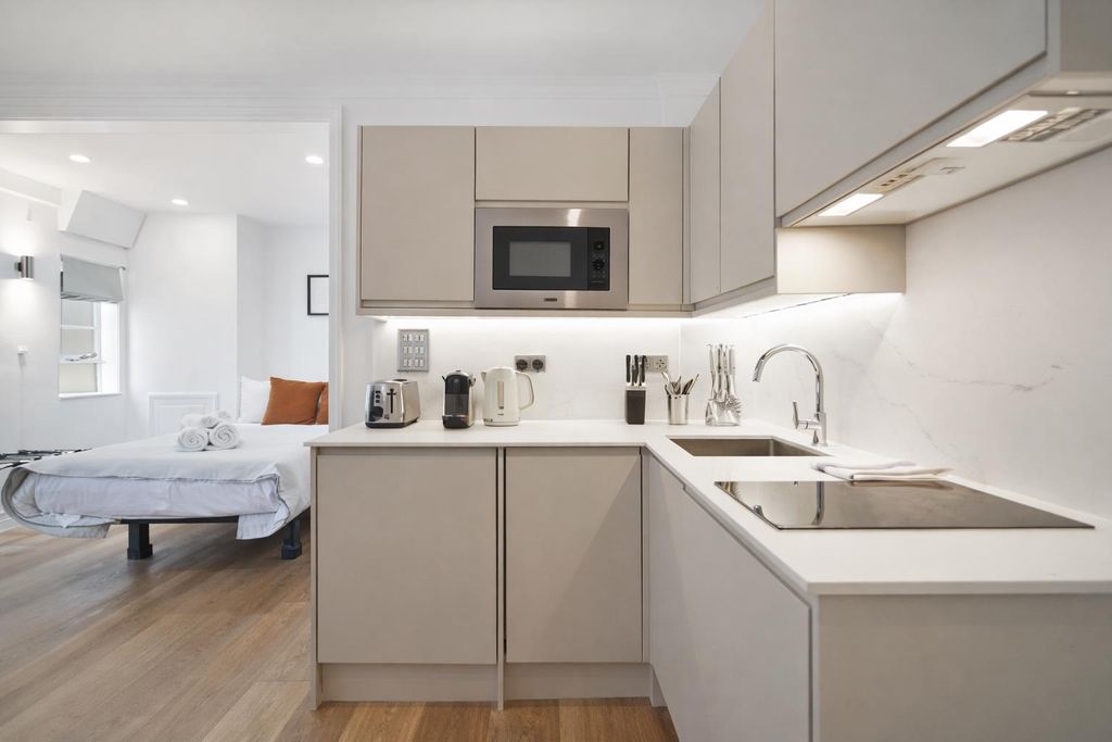 Property photo 3 of 4 04+.Png