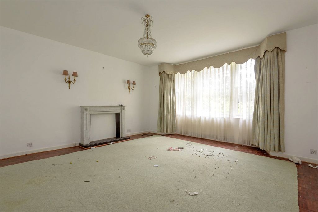 Property photo 2 of 19 Picture No. 18