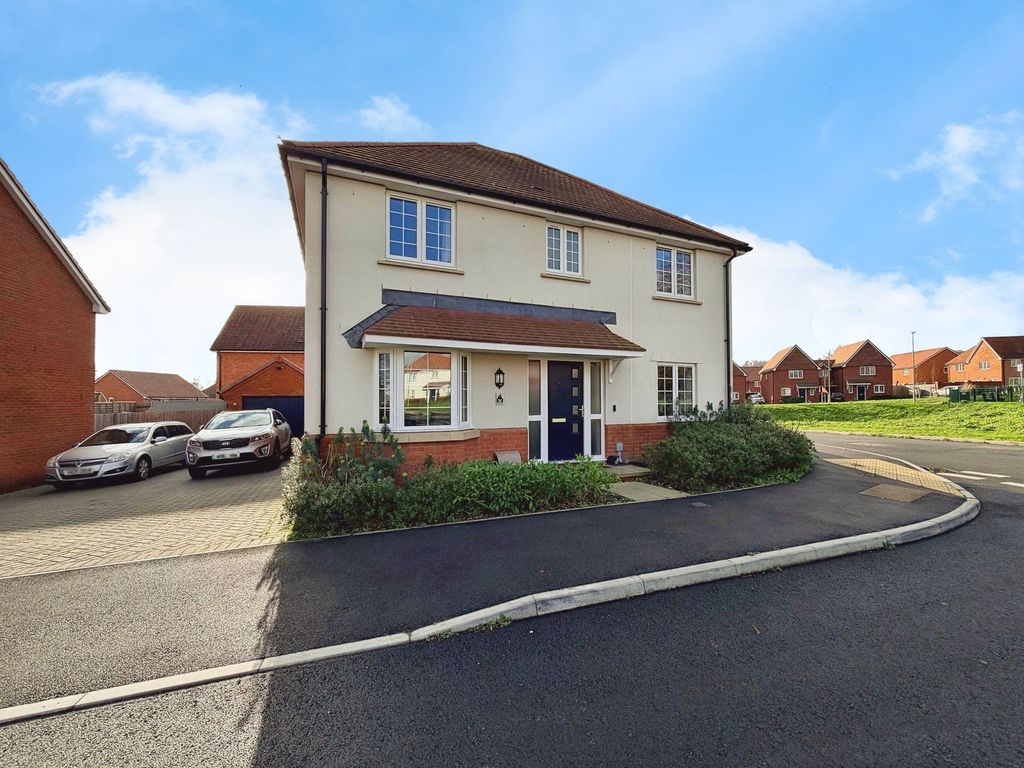 Property photo 1 of 21