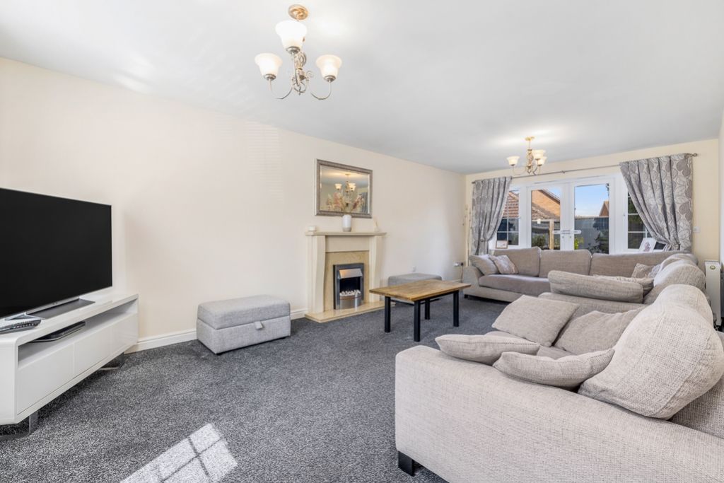 Property photo 2 of 28 3 Farthing Close (Boston)-15