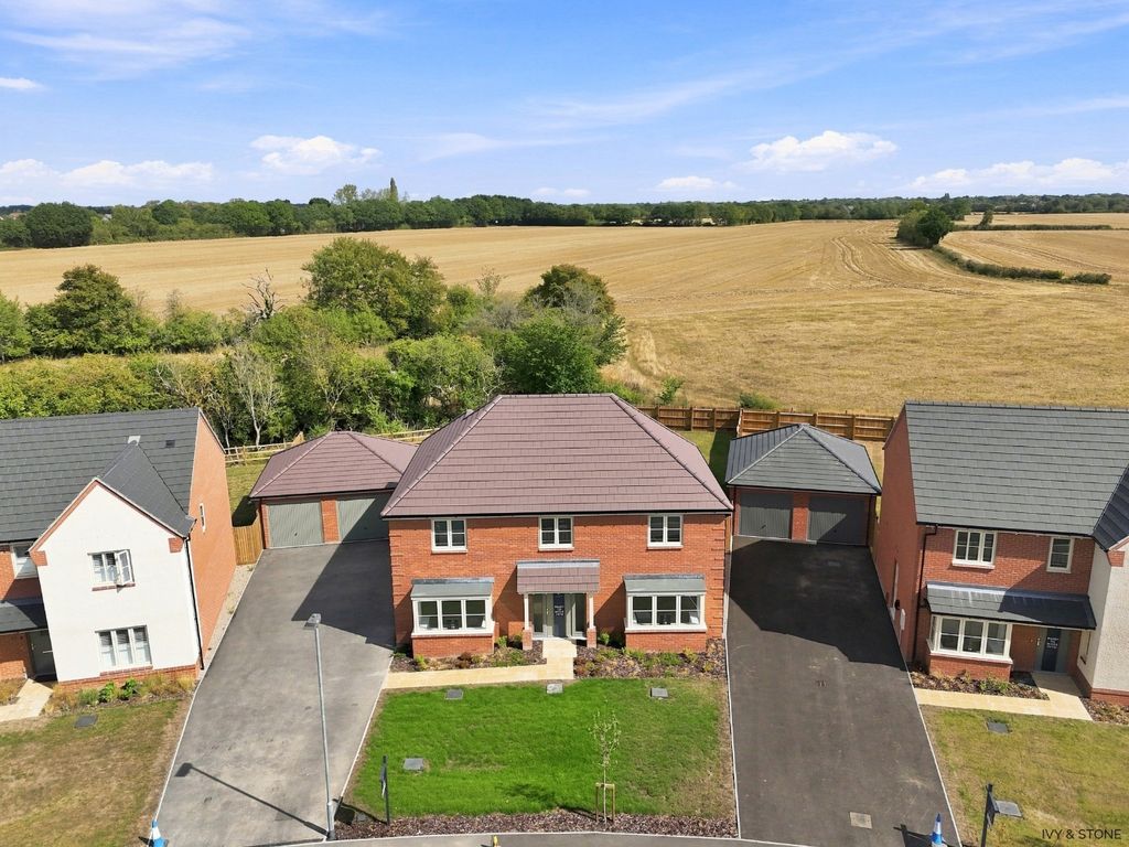Property photo 2 of 12 5157092