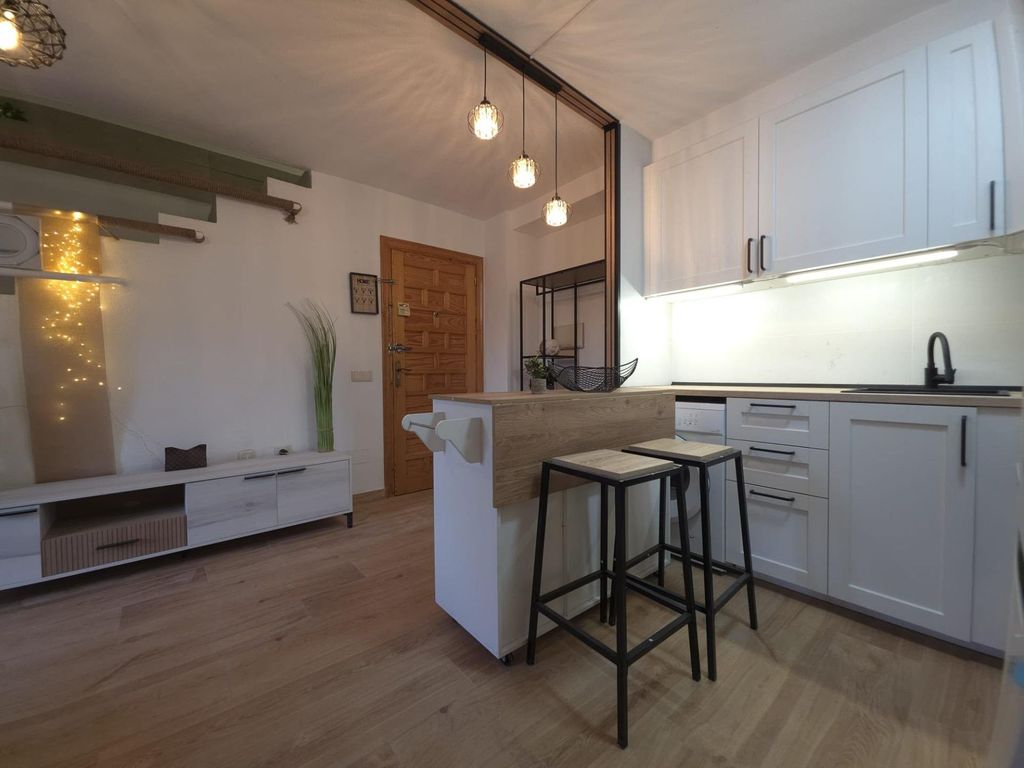 Property photo 2 of 50