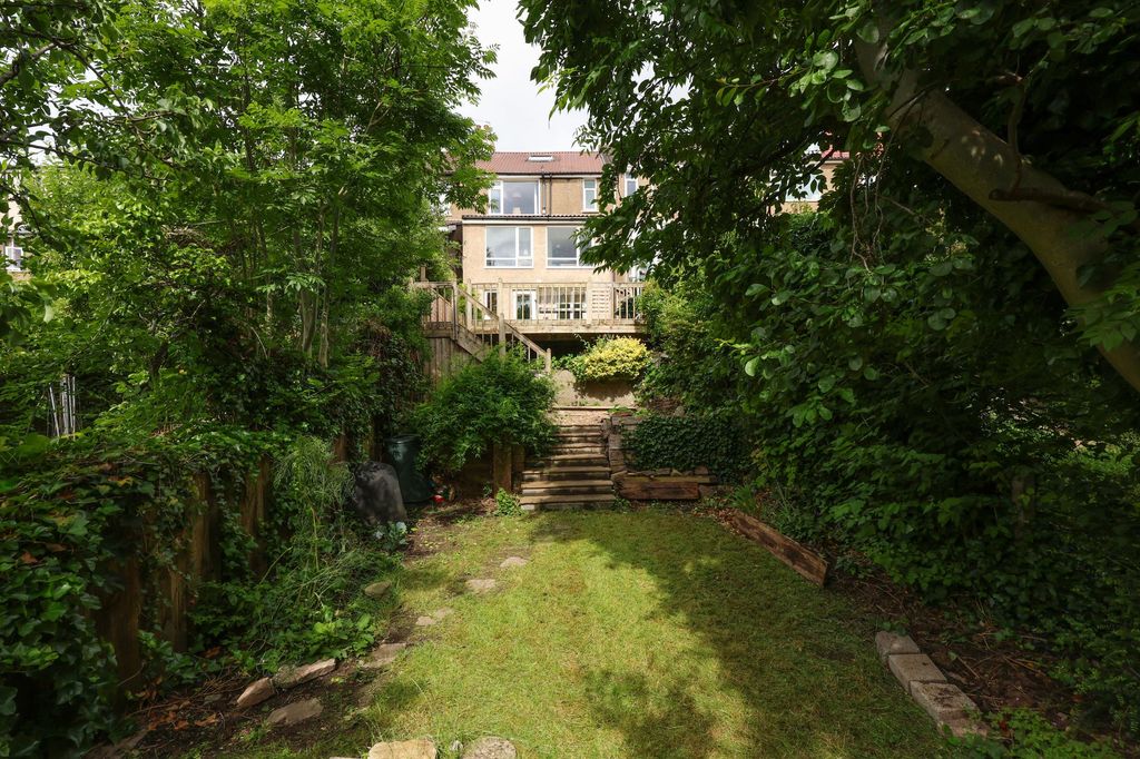Property photo 1 of 27