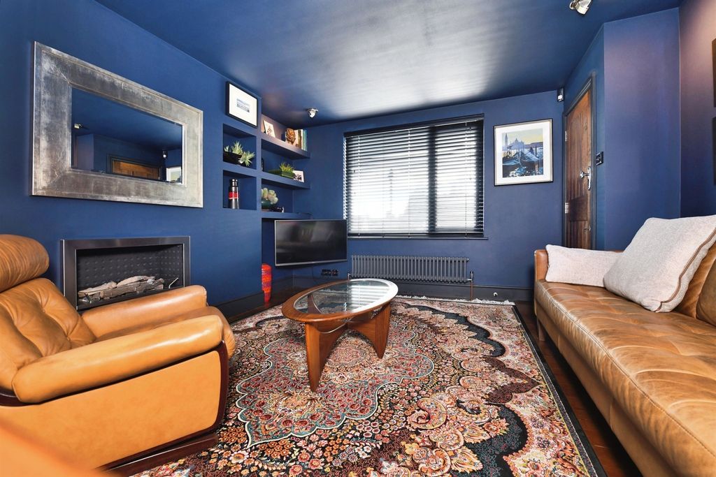 Property photo 3 of 20