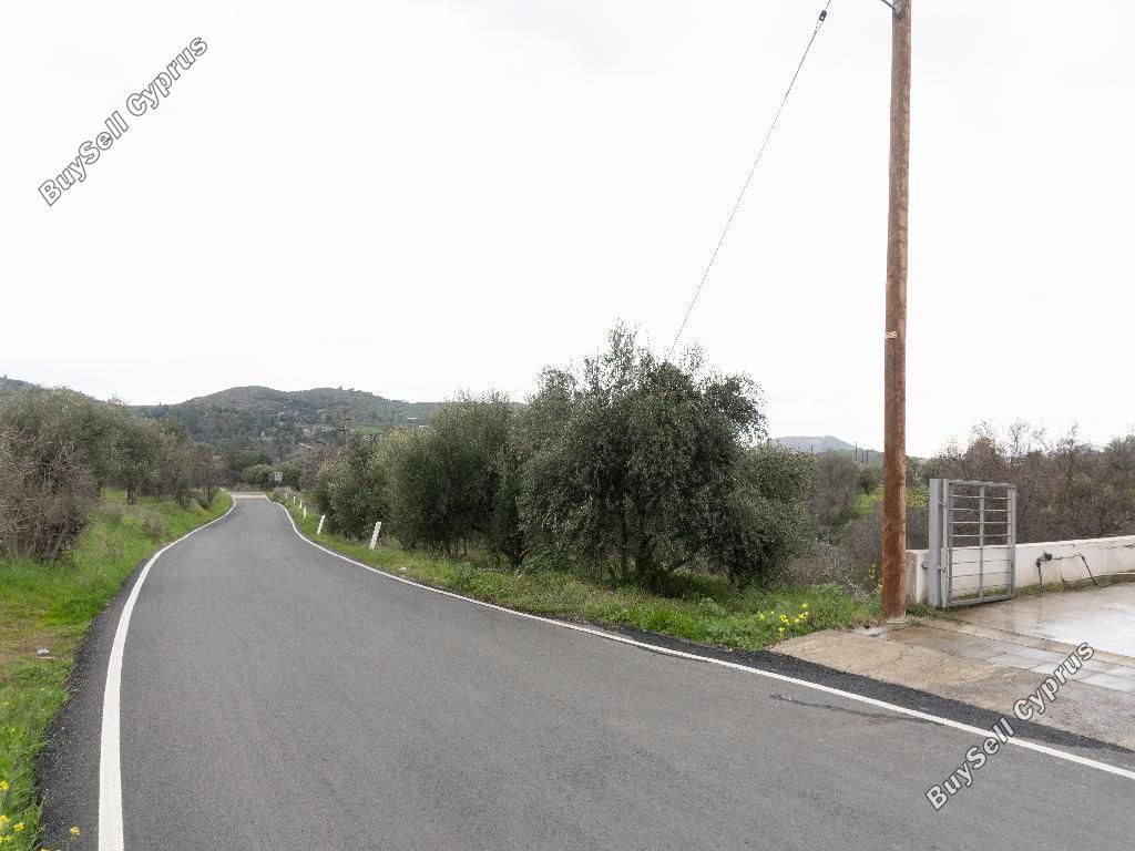 Property photo 3 of 8