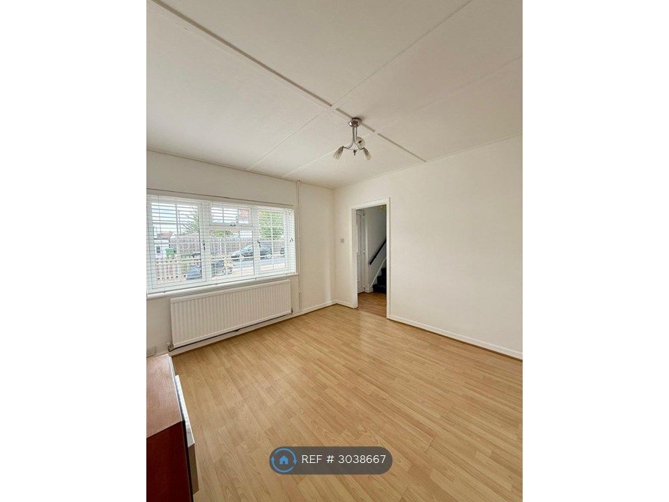 Property photo 3 of 16 Lounge - Alternative View