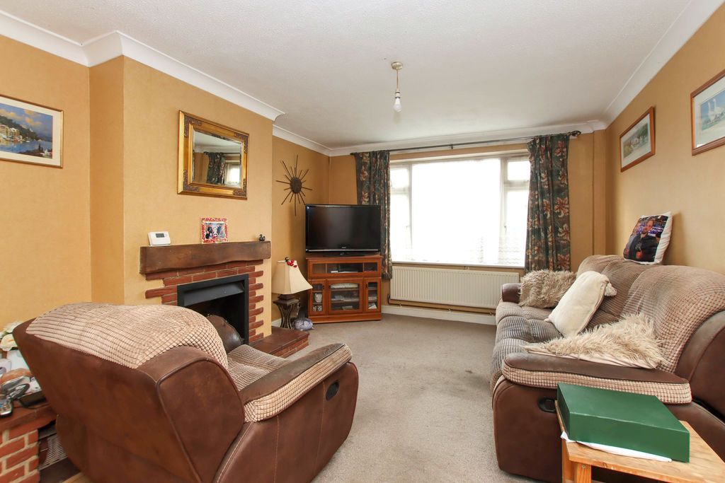 Property photo 2 of 11 Photo 9