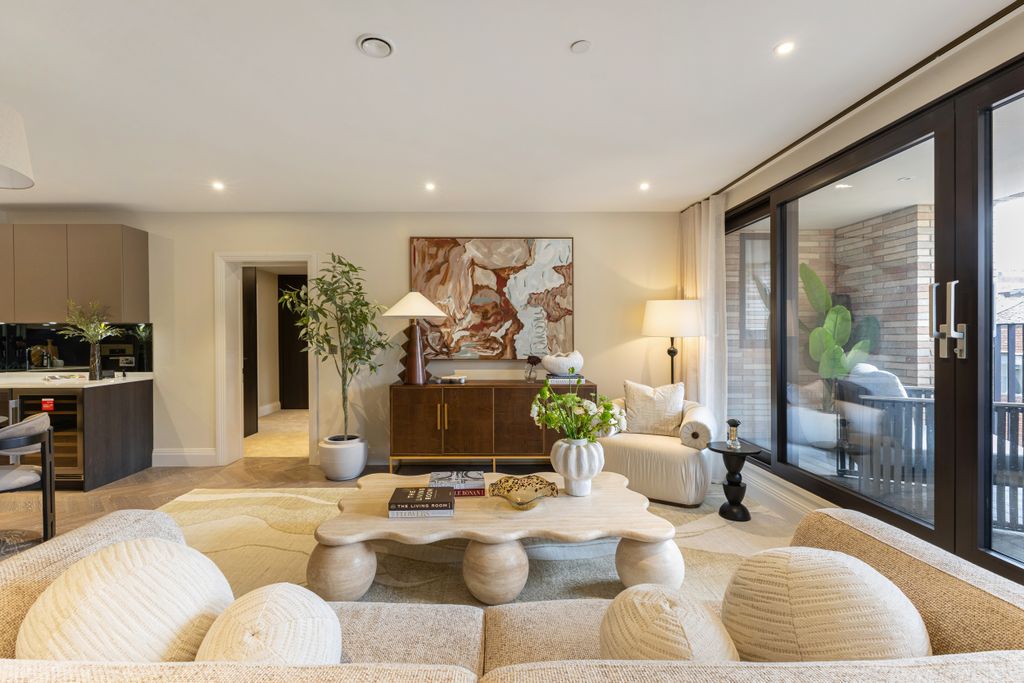 Property photo 1 of 16 100227_Unit 24 One Molyneux Street (5).Jpg