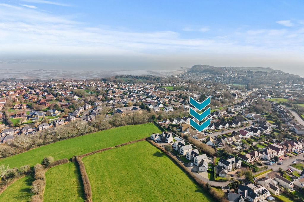 Property photo 2 of 28