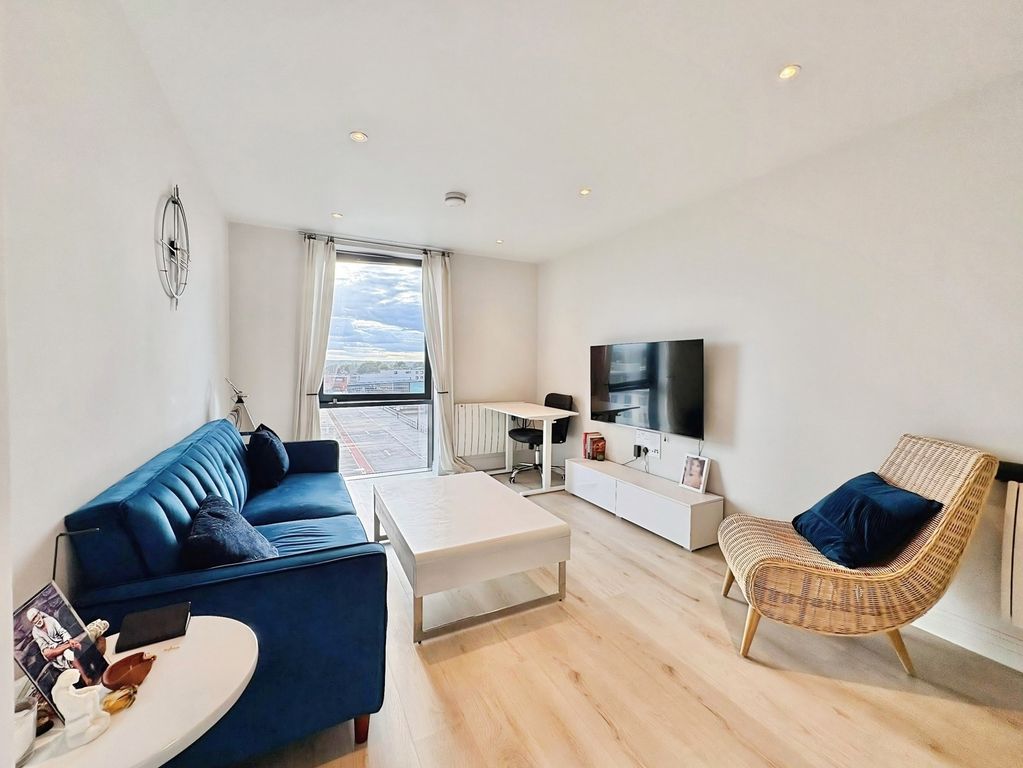 Property photo 1 of 8 Pbox-Img.Jpg
