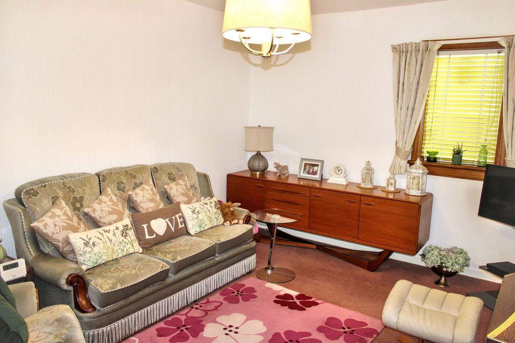 Property photo 2 of 12 Photo 6