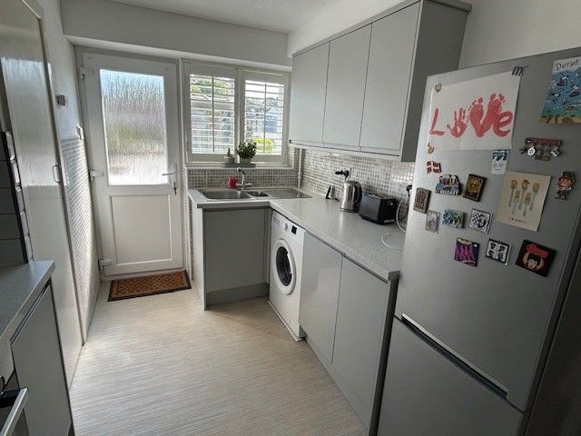 Property photo 3 of 5 Kitchen