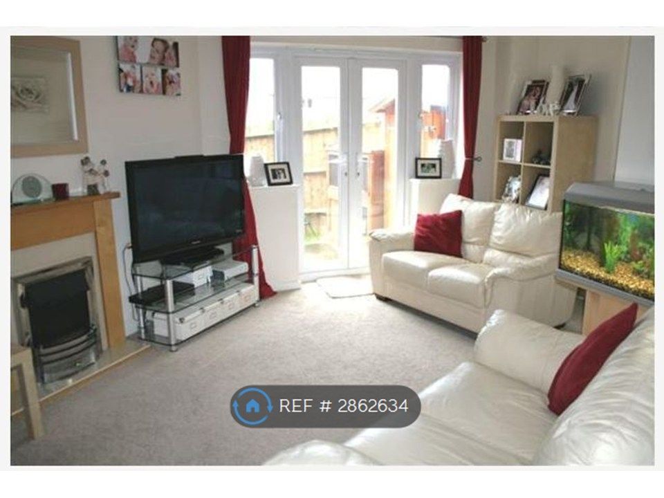 Property photo 2 of 11 Lounge