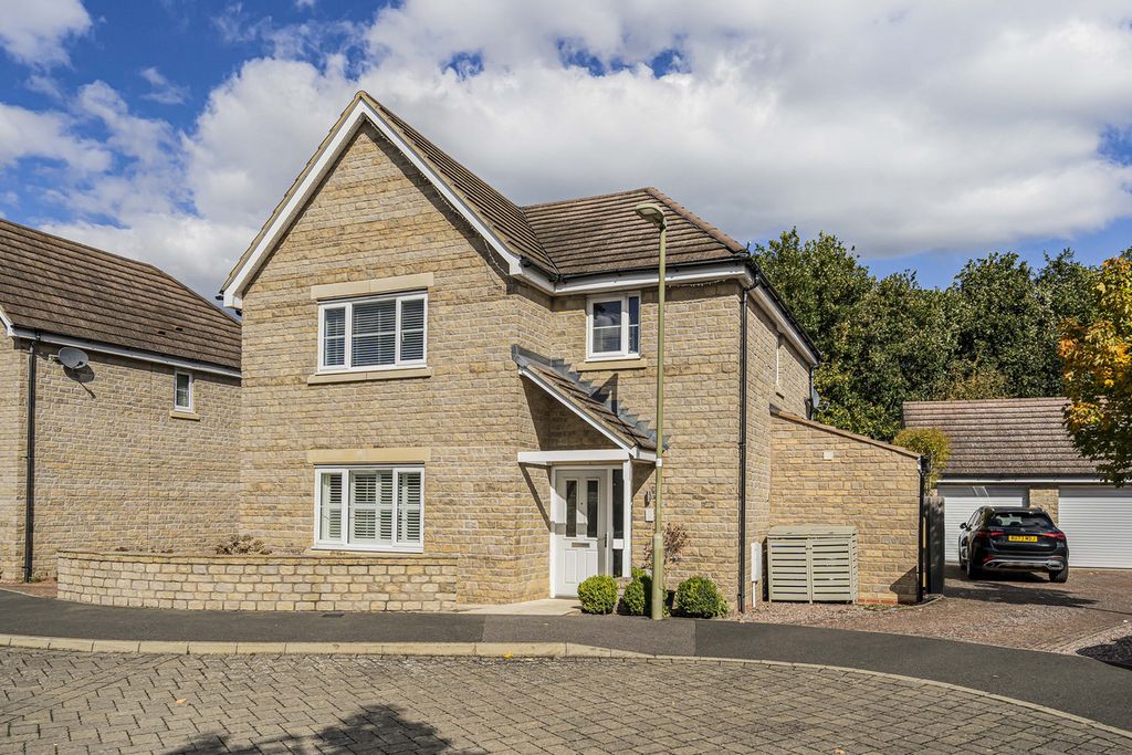 Property photo 1 of 29