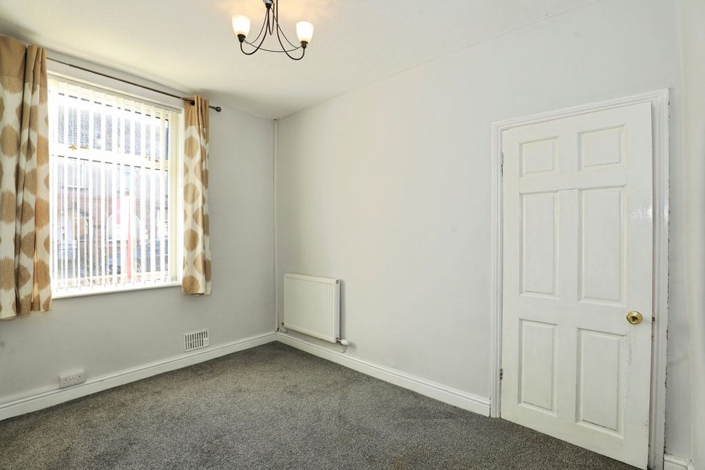 Property photo 2 of 14 Pbox-Img.Jpg