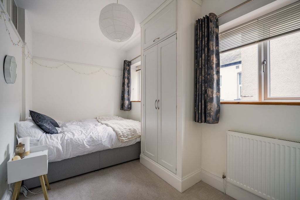 Additional image 7 of 3 bed flat for saleYork Road, Deganwy LL31