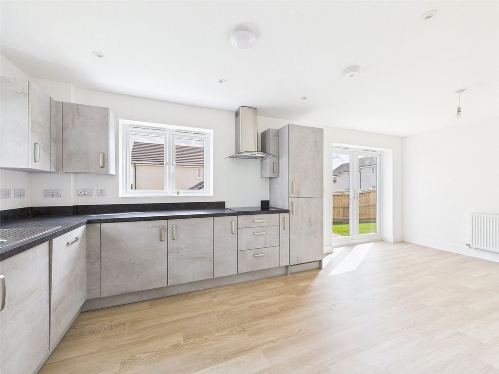 Property photo 2 of 15 Picture No. 06