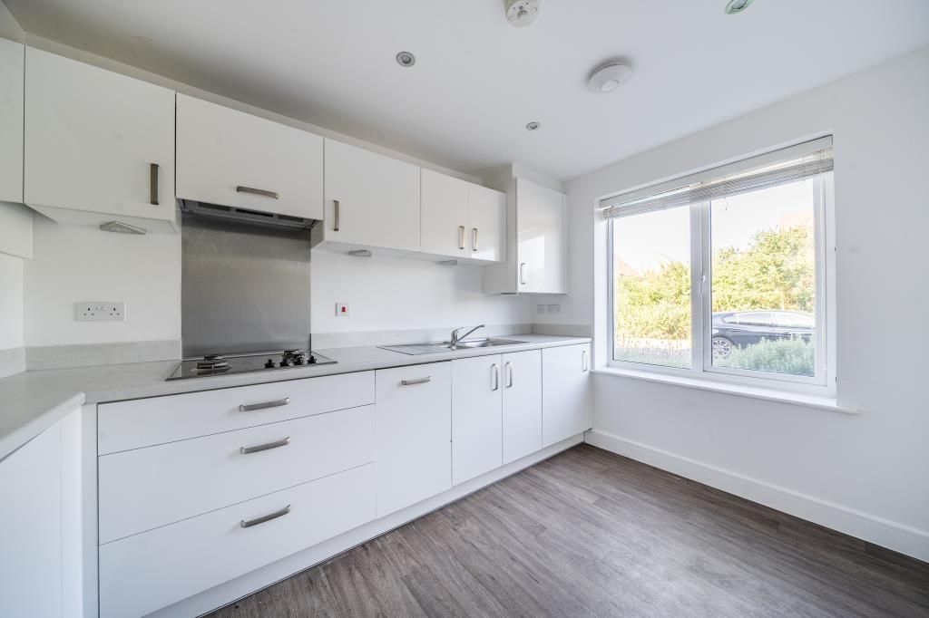 Property photo 3 of 19 Kitchen