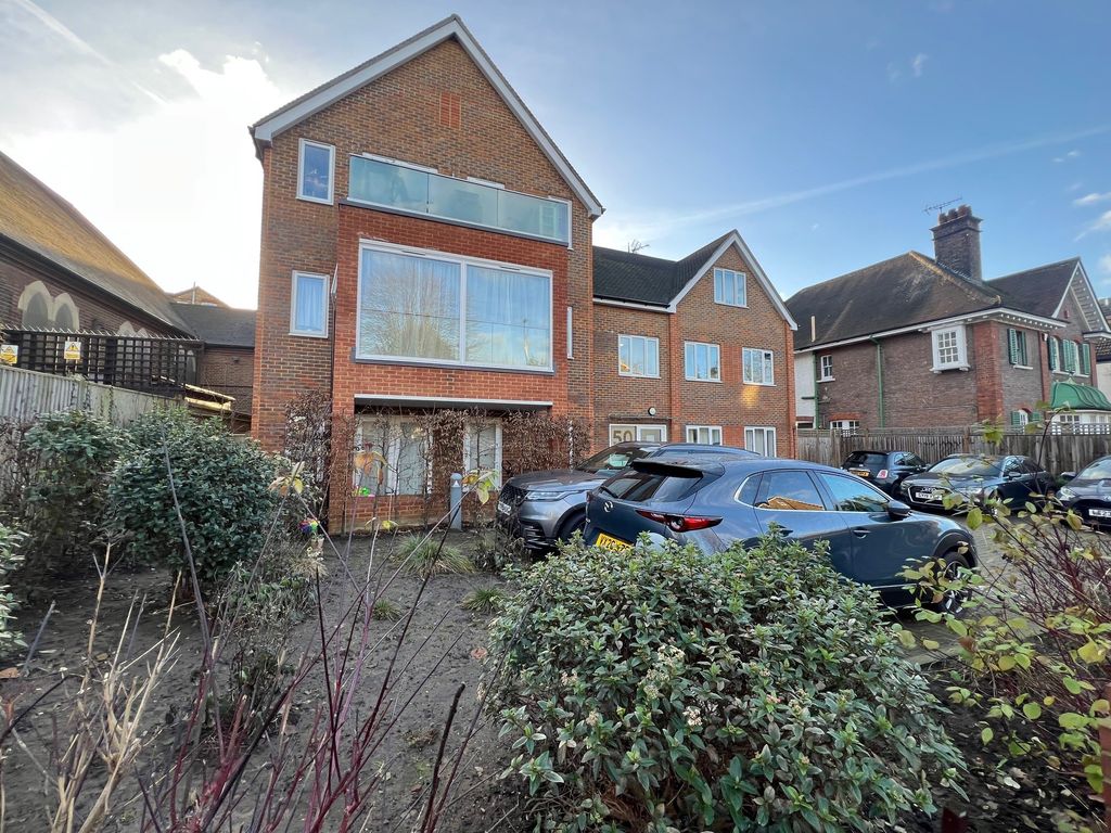 Property photo 1 of 12 1