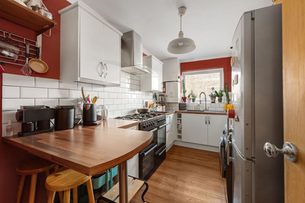 Property photo 3 of 14