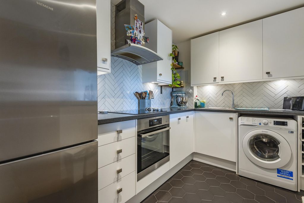 Property photo 3 of 5 Kitchen  (Main)