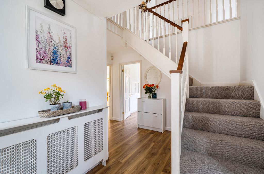 Property photo 2 of 23 1397854-9-6978B3B...