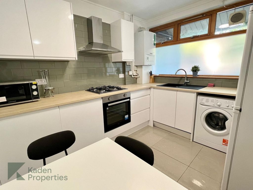 Property photo 1 of 30