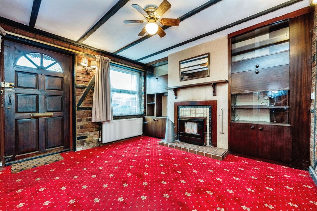 Property photo 3 of 13