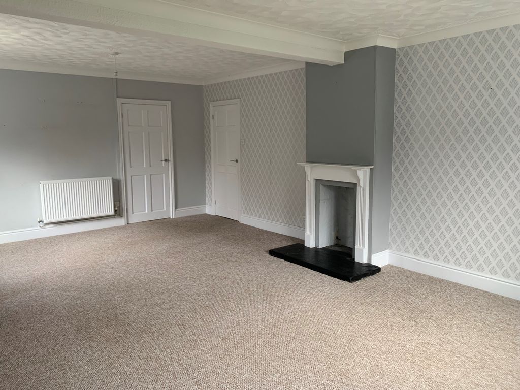 Property photo 2 of 7 Photo 4