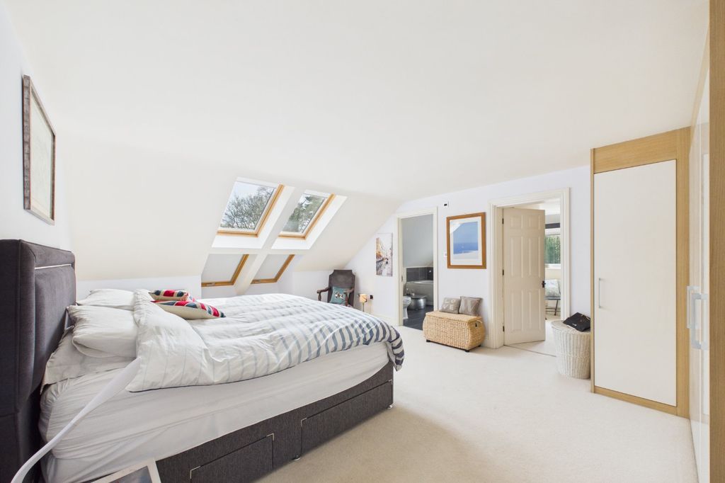 Additional image 19 of 6 bed detached house for saleHighway, Crowthorne, Berkshire RG45