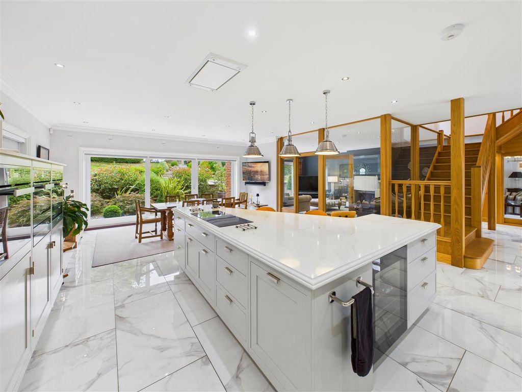 Property photo 2 of 42 Living Kitchen