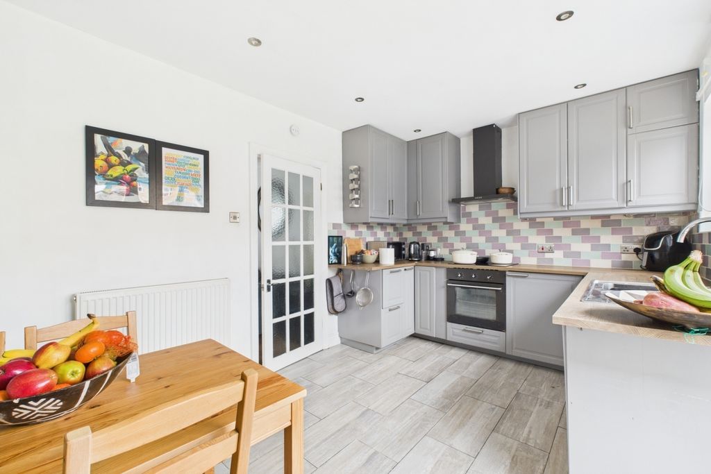 Property photo 2 of 11 Kitchen Diner
