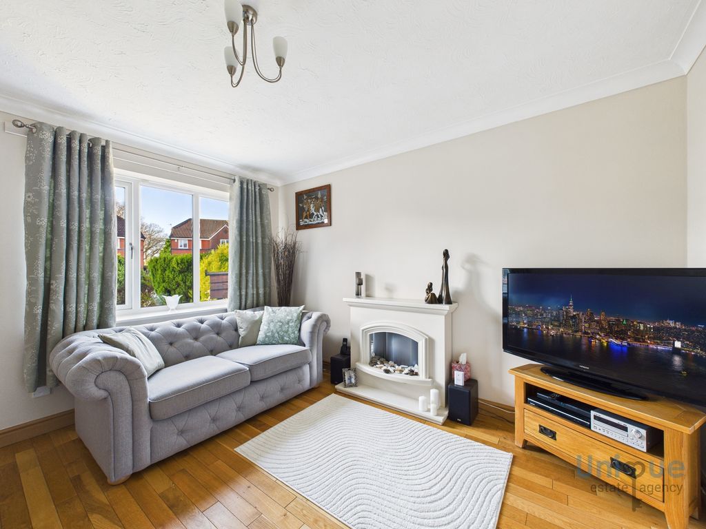 Property photo 2 of 21