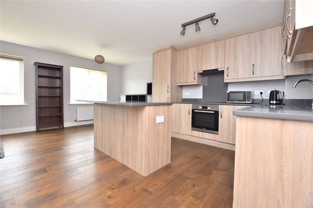 Property photo 3 of 10 Picture No. 04